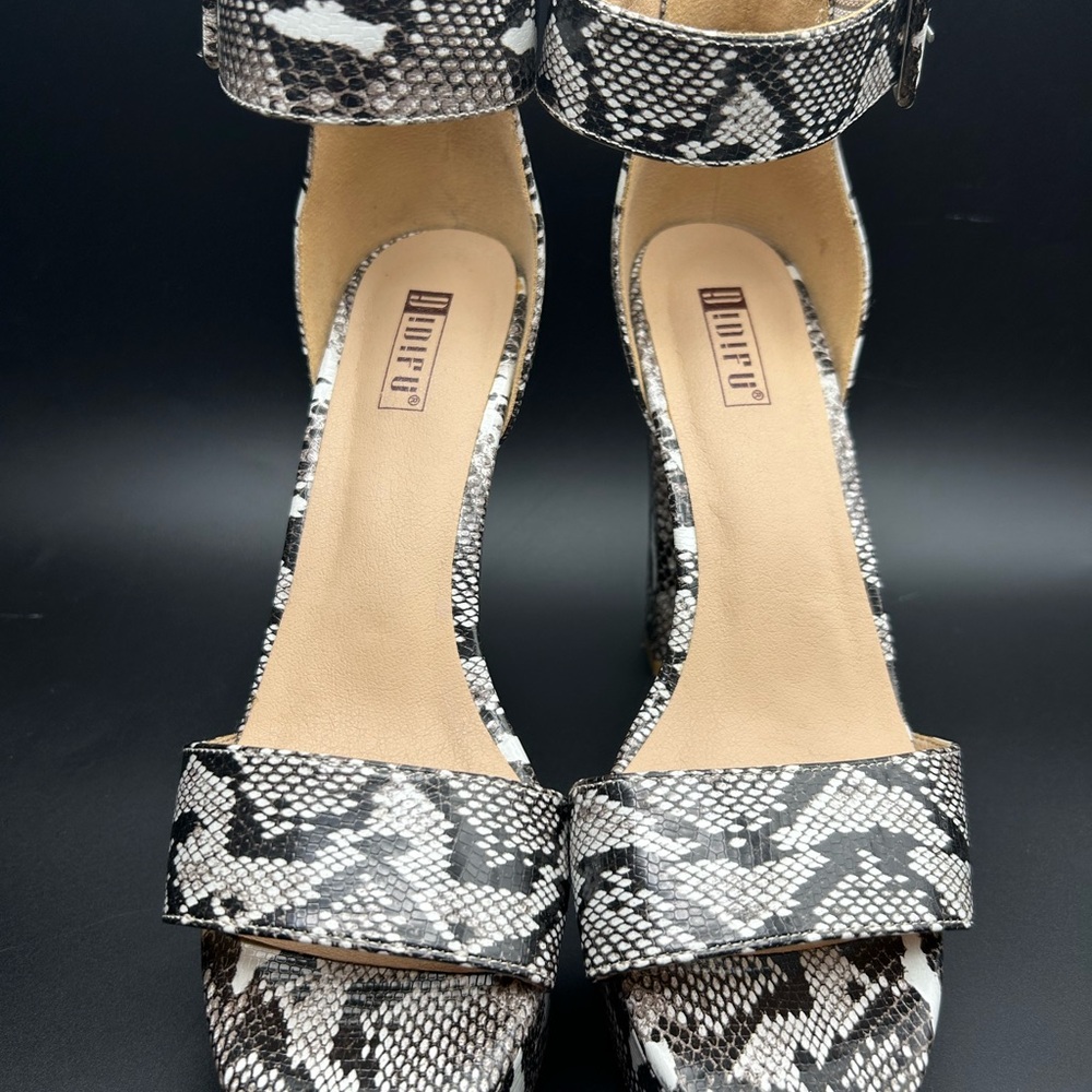 Didifu Animal Print Block Heel Sandals Size 8 NWOT